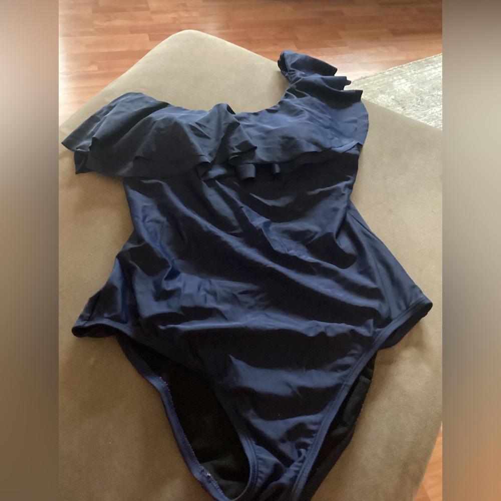 Elegant Navy Blue One-Shoulder Swim One Piece